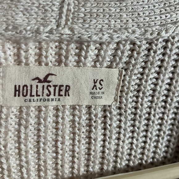 Cream Hollister cardigan - Picture 2 of 4